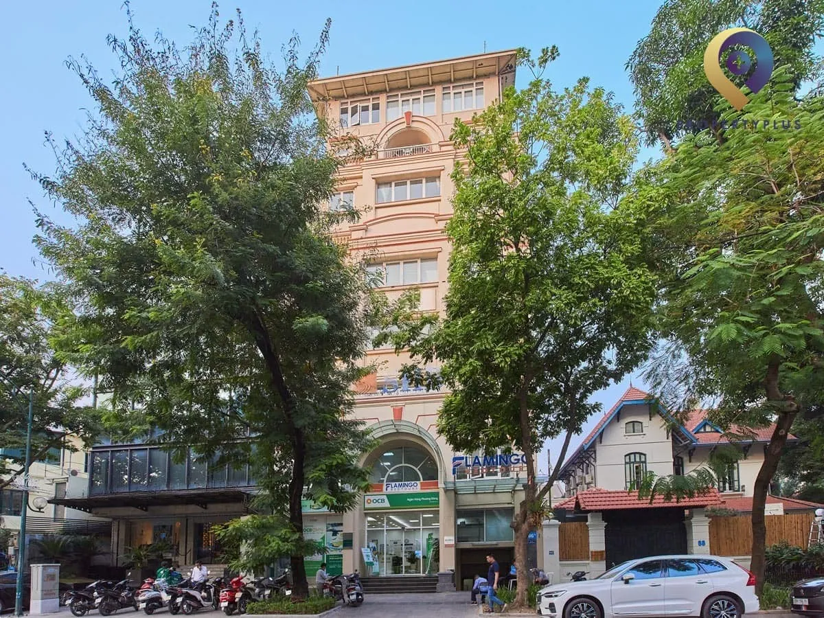 Toàn cảnh mặt ngoài tòa nhà Nam Long trên phố Trần Hưng Đạo